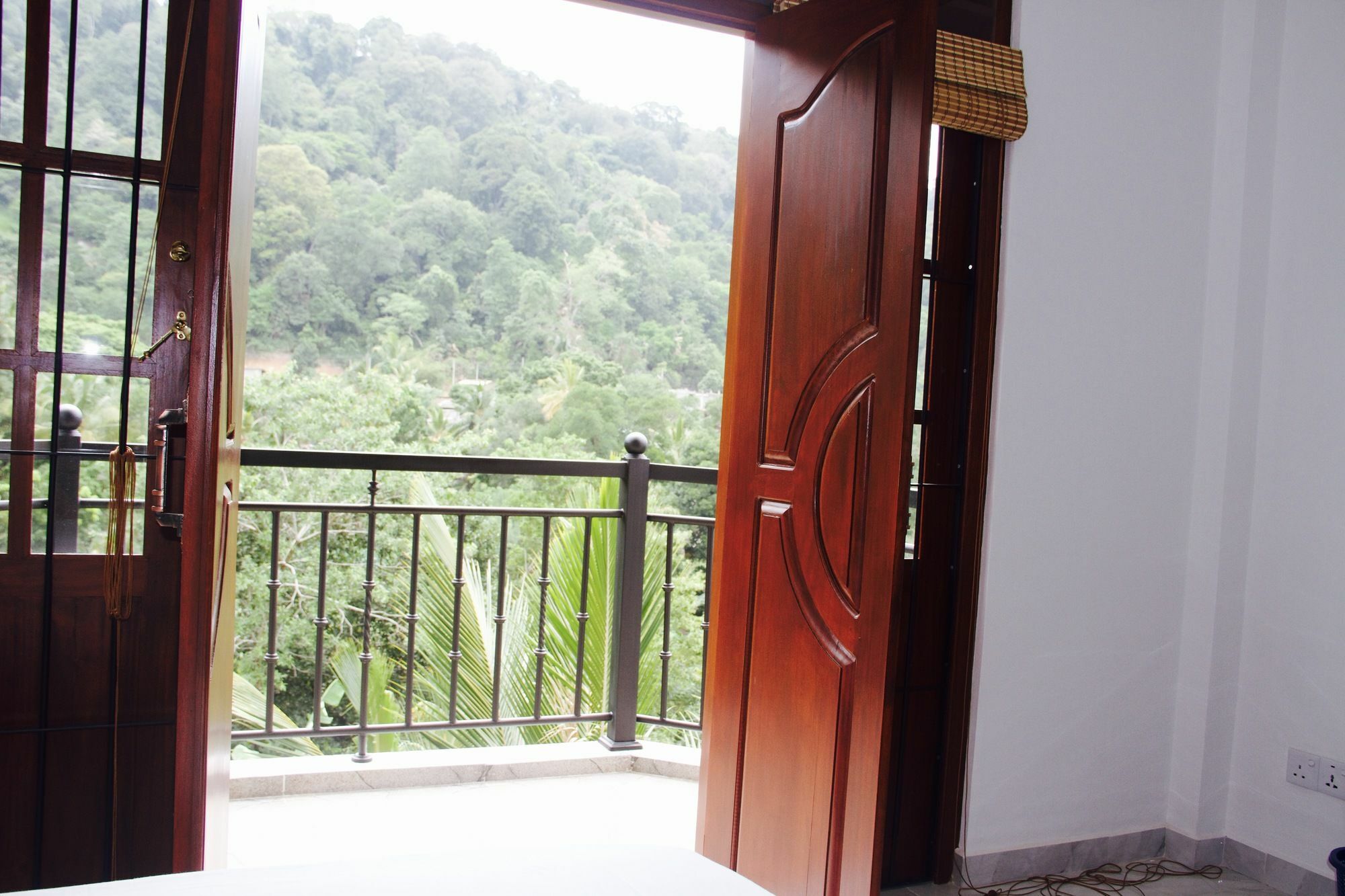 Slightly Chilled Forest Villa Sirimalwatta Ngoại thất bức ảnh